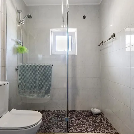 Estudio Entre Porto E Aveiro *
