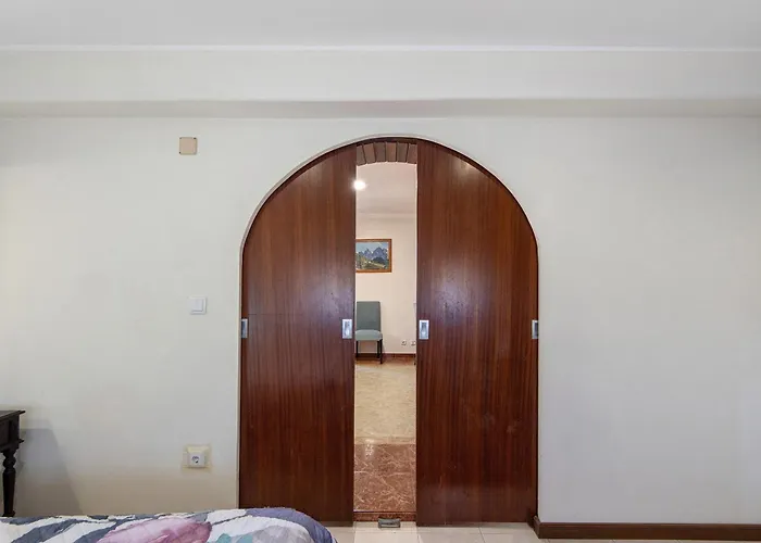 Estudio Entre Porto E Aveiro * Carregosa